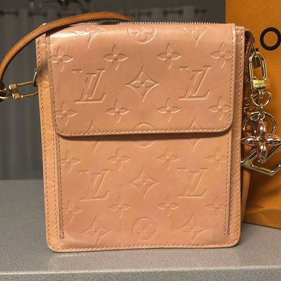 Louis Vuitton Monogram Vernis Mott Mini Handbag - Picture 3 of 12